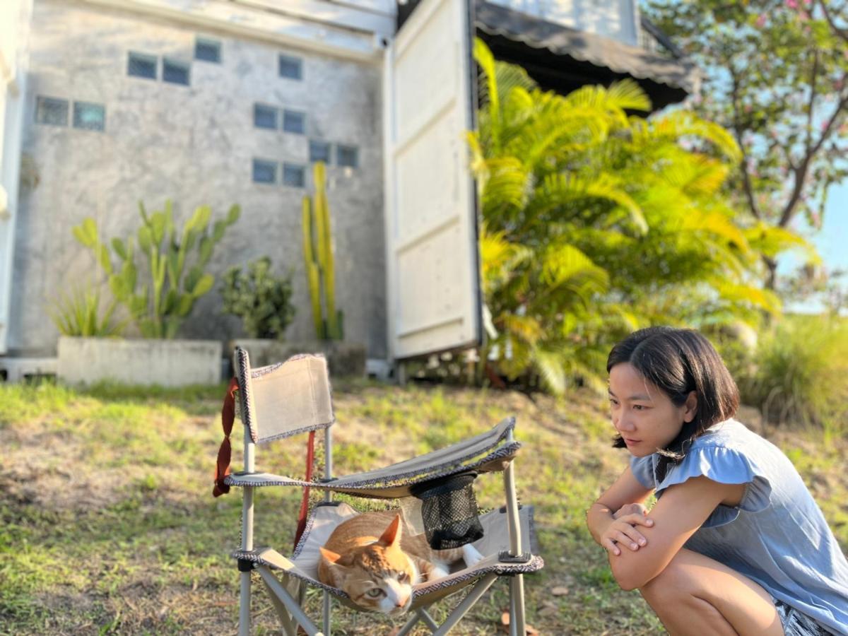บ้าน Guh Uthai Thani Ngoại thất bức ảnh